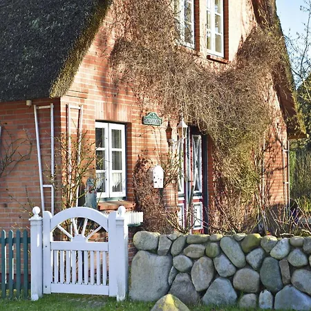 Apartment On Foehr Near Wyker Beach, Cleaning Included Appartamento Oevenum